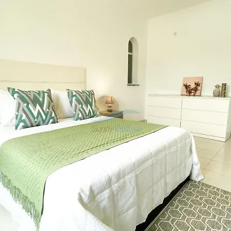 Ricardo By Sunny Deluxe *