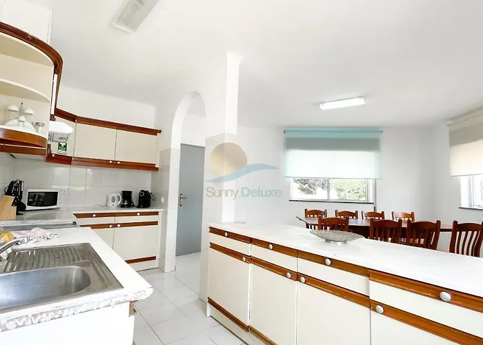 Ricardo By Sunny Deluxe فيلة *