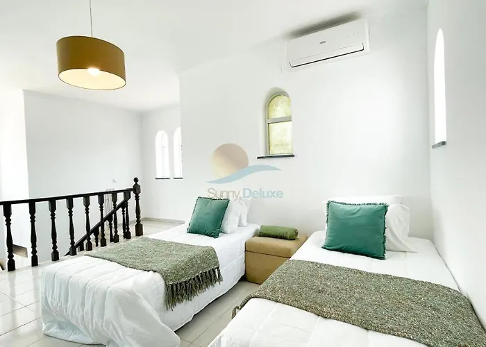 Ricardo By Sunny Deluxe فيلة *