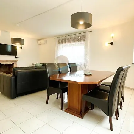 Ricardo By Sunny Deluxe Villa